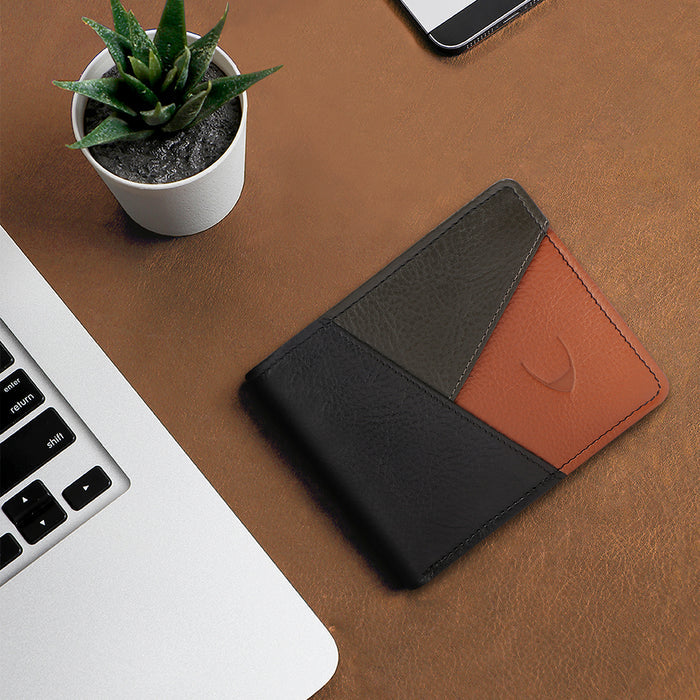 312-030  Black Leather Bi-Fold Wallet
