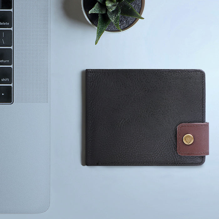 317-017  Black Leather Bi-Fold Wallet