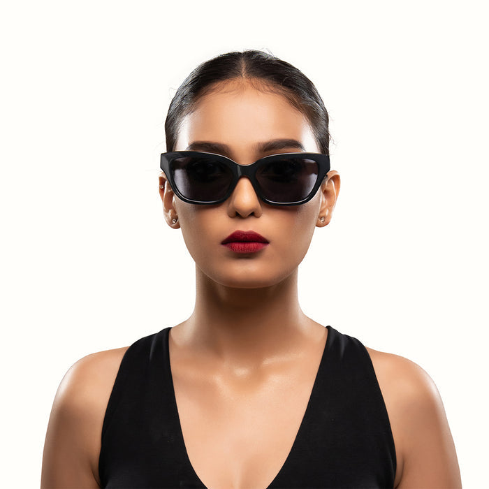 Aegina Women's Grey Cat Eye Sunglasses