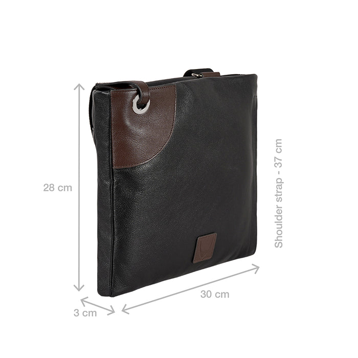 Akasaka 03 Black Leather Crossbody