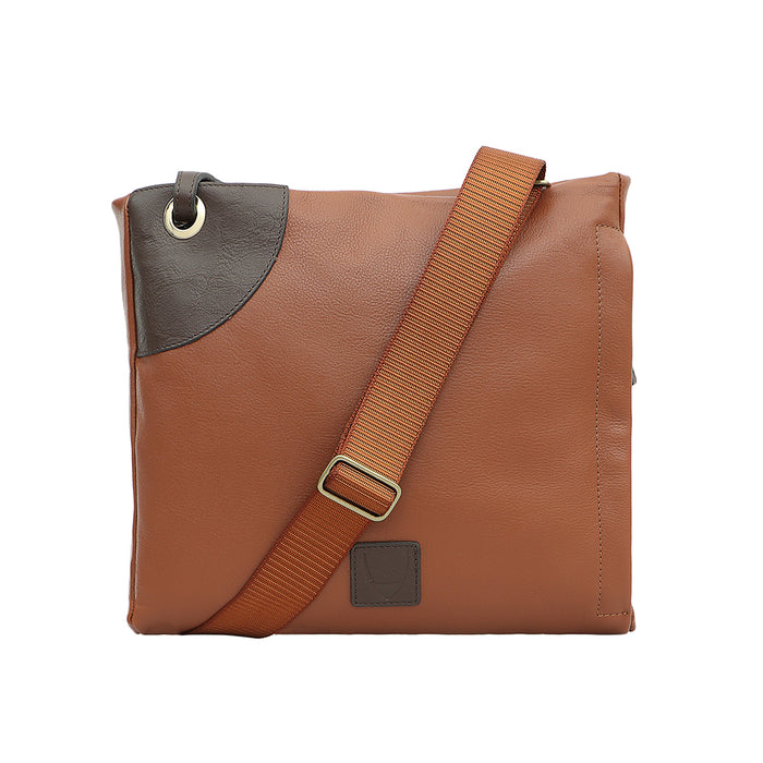 Akasaka 03 Tan Leather Crossbody