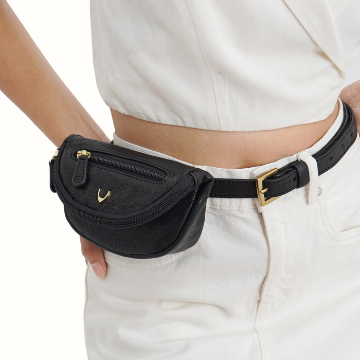 Akasaka 05 Black Leather Belt Bag