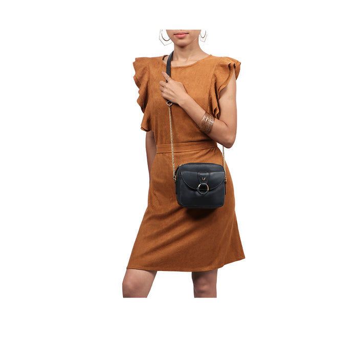 Alanis 01 Default Title Leather Sling Bag