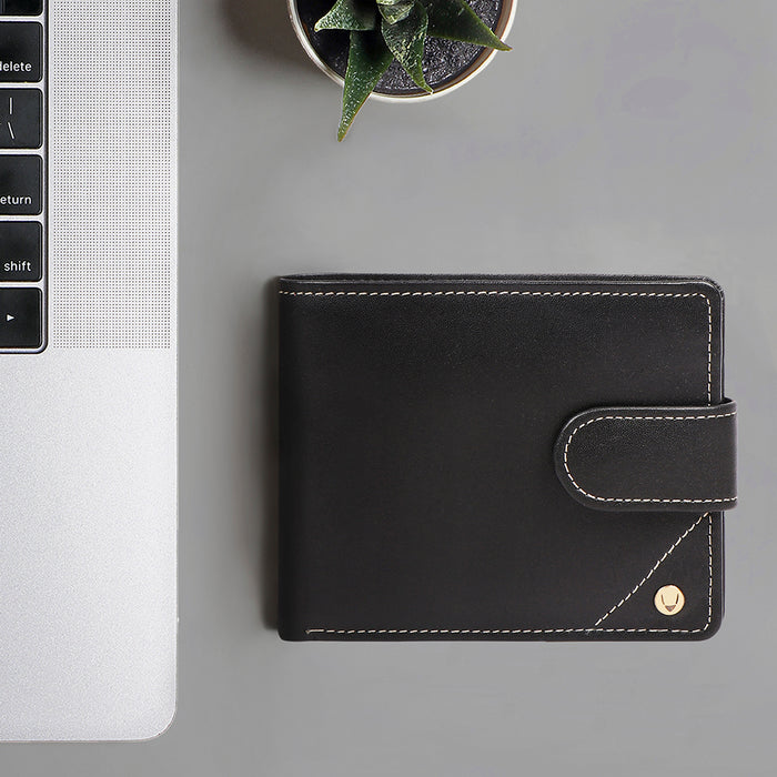Bobby W5 Black Leather Bi-Fold Wallet