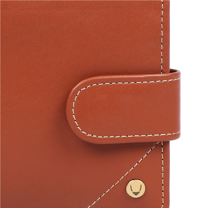 Bobby W5 Tan Leather Bi-Fold Wallet