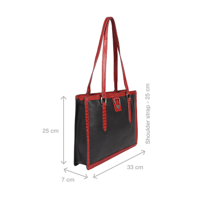 Bogota 02 A Black Leather Shoulder Bag