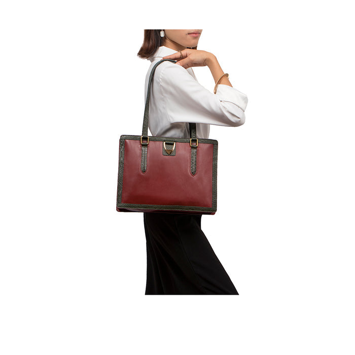 Bogota 02 A Marsala Leather Shoulder Bag