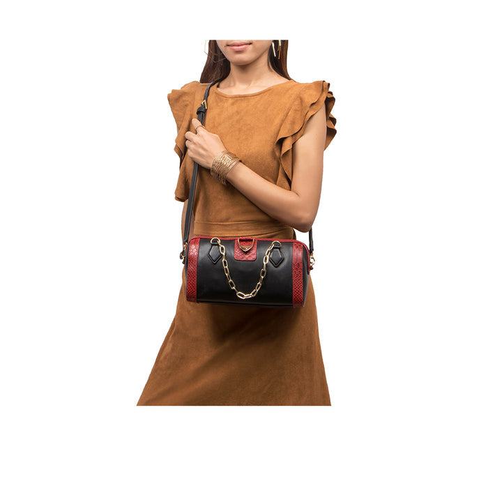 Bogota 04 Black Leather Sling Bag