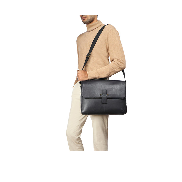 Bowfell 03 Blue Leather  Messenger Bag