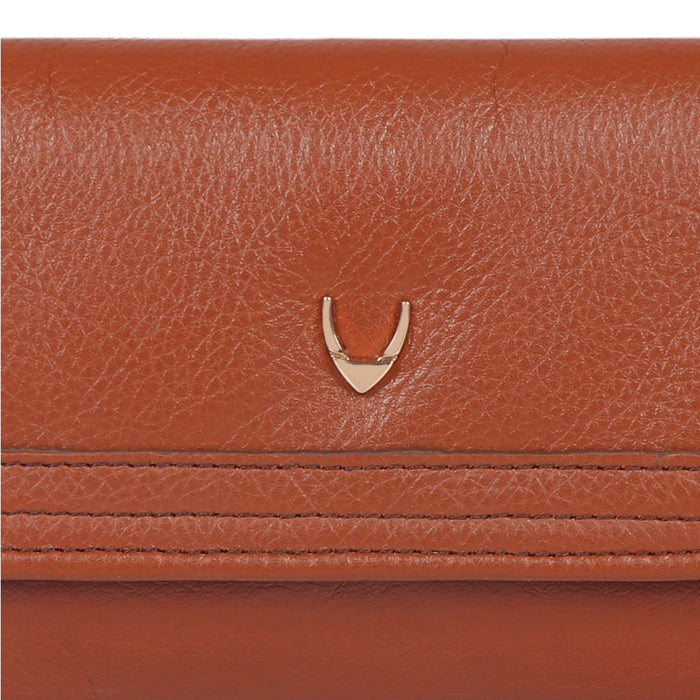 Cerys W3 Tan Leather Clutch Wallet