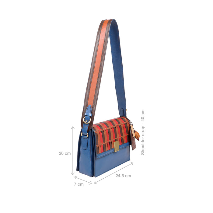 Conscious 02 M Leather Shoulder Bag