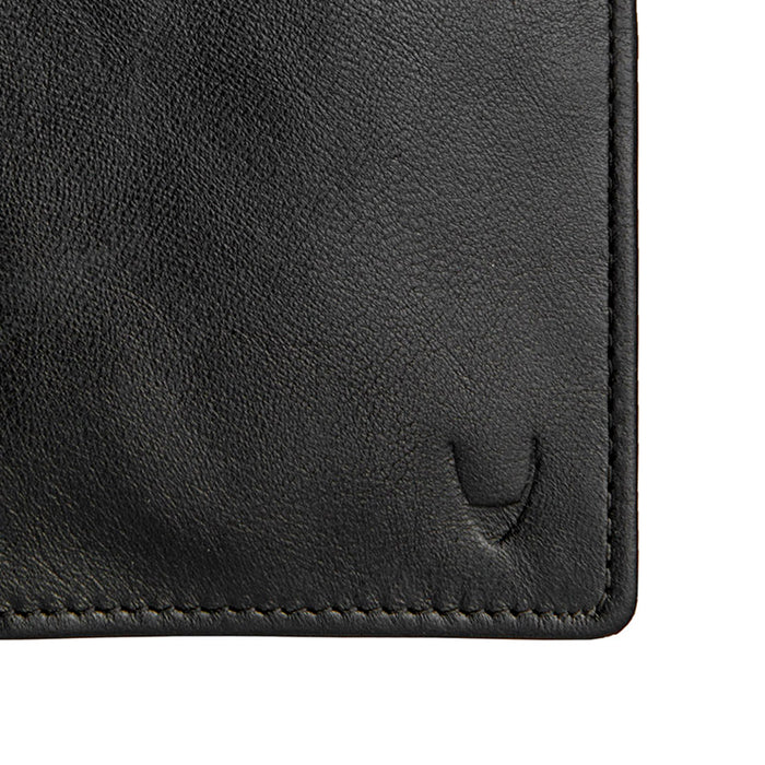 EE 277-F031 RF PASSPORT HOLDER - Hidesign