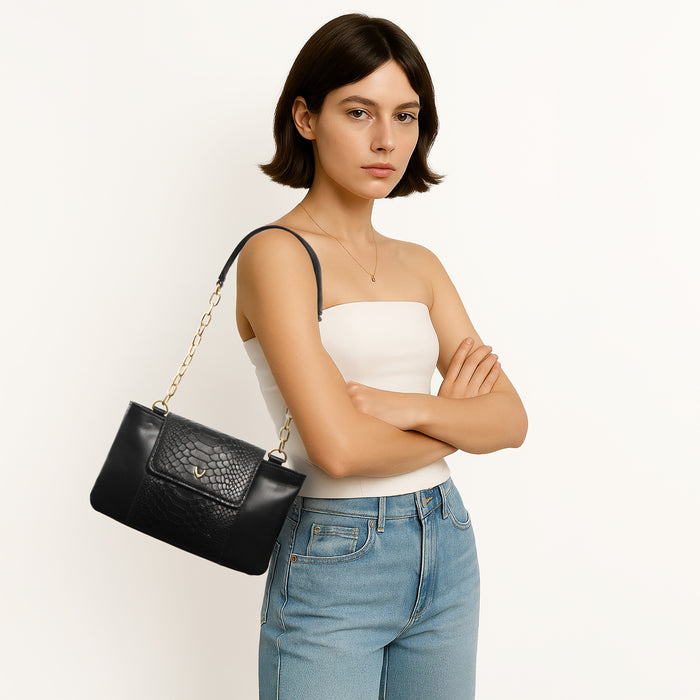 Ee Aquarius 01 Black Leather Shoulder Bag