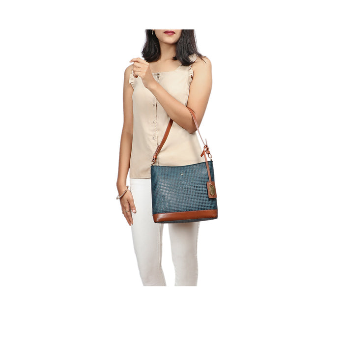 Ee Aries 01 Blue Leather Shoulder Bag