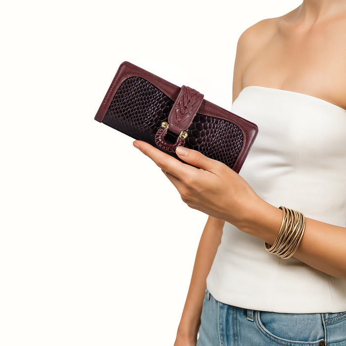 Ee Frieda W1  Violet Leather Bi-Fold Wallet