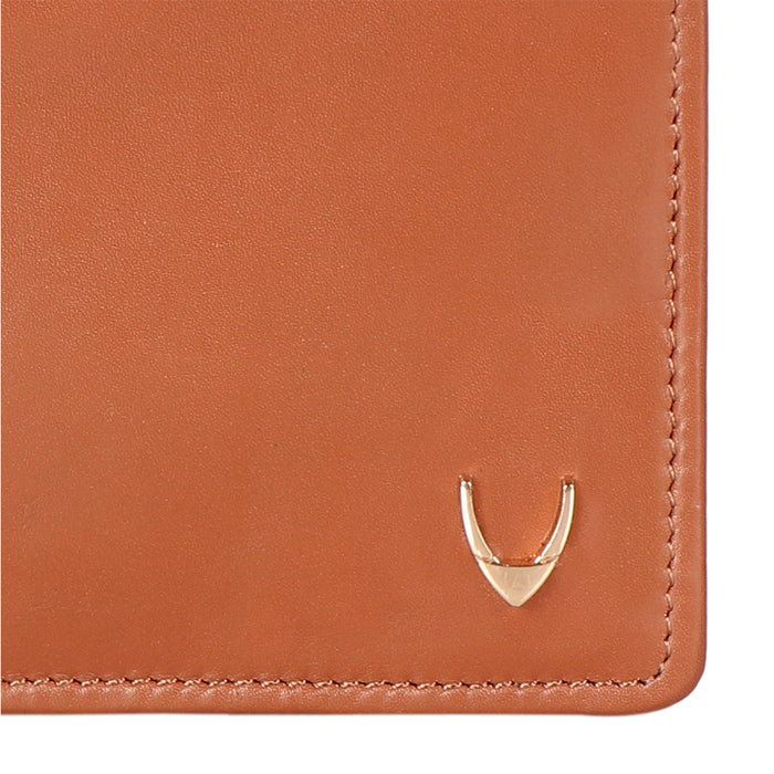Ee Myw-01A  Tan Leather Bi-Fold Wallet