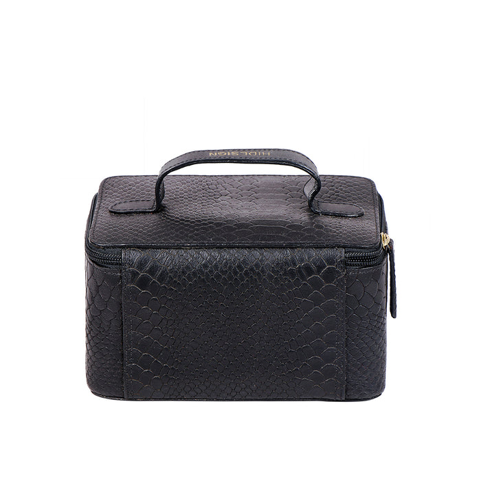 Eve 01 Black Leather Wash Bag
