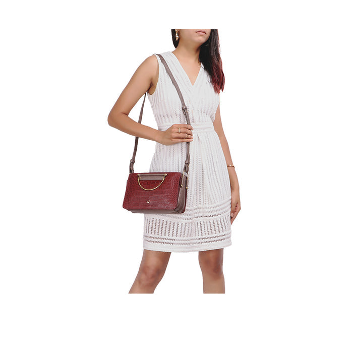 Flirt 02 Marsala Leather Sling Bag