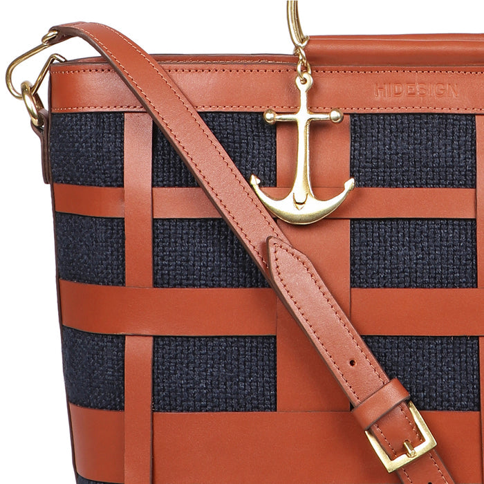Gabrielle 03 L Leather Basket Bag