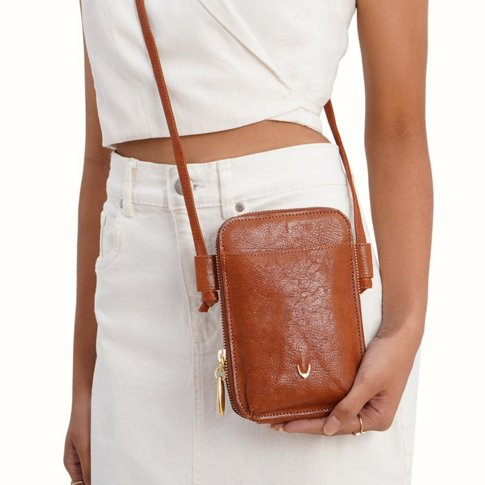 Geisha W1 Tan Leather Sling Wallet