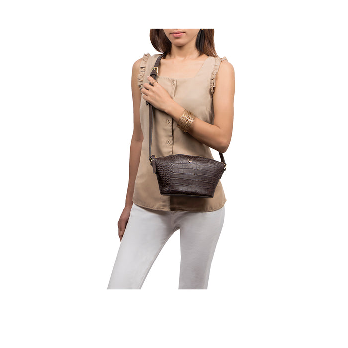 Lima 07 Brown Leather Sling Bag