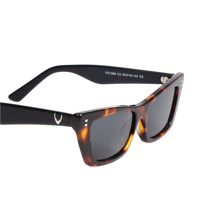 Maui Women's Brown Wayfarer Sunglasses