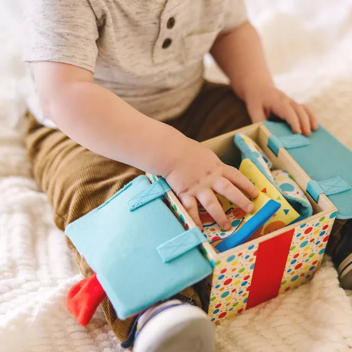 Melissa & Doug - Wooden Surprise Gift Box