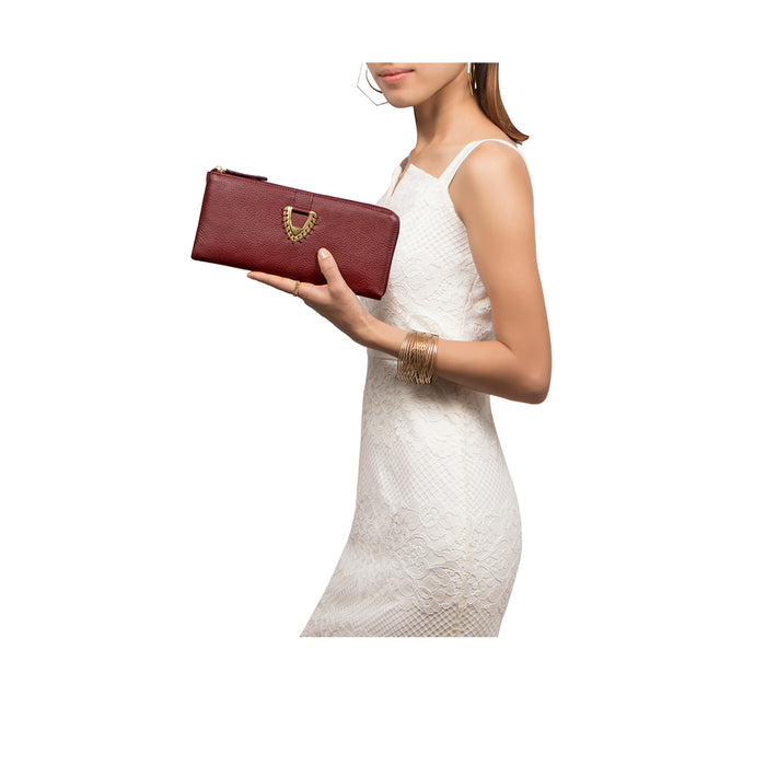 Mendoza W7 Red Leather Zip Around Wallet