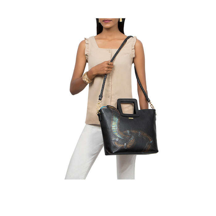 Naia 03 Black Leather Shoulder Bag