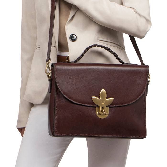 Nurture 03 M Leather Shoulder Bag