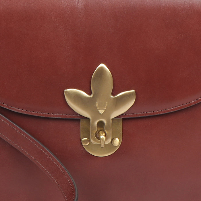 Nurture 03 M Leather Shoulder Bag