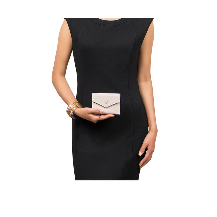 Oona W1 Beige Leather Trifold Wallet