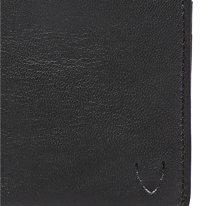 Oona W4 Black Leather Bi-Fold Wallet