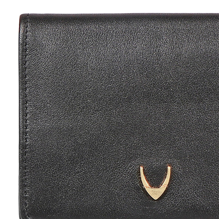 Oona W5 Black Leather Trifold Wallet