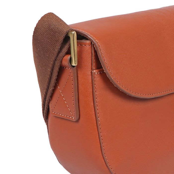 Pampas 02 Tan Leather Sling Bag