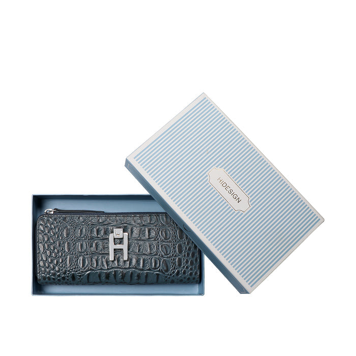 Peru W1 Blue Leather Zip Around Wallet