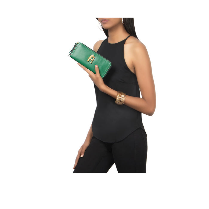 Sangria W1 Green Leather Zip Around Wallet