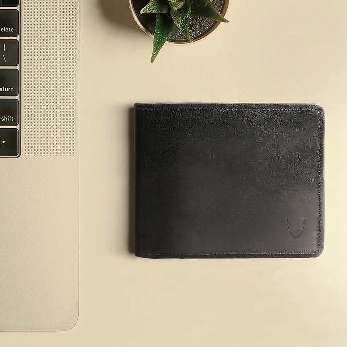 Scooter W4 Black Leather Bi-Fold Wallet