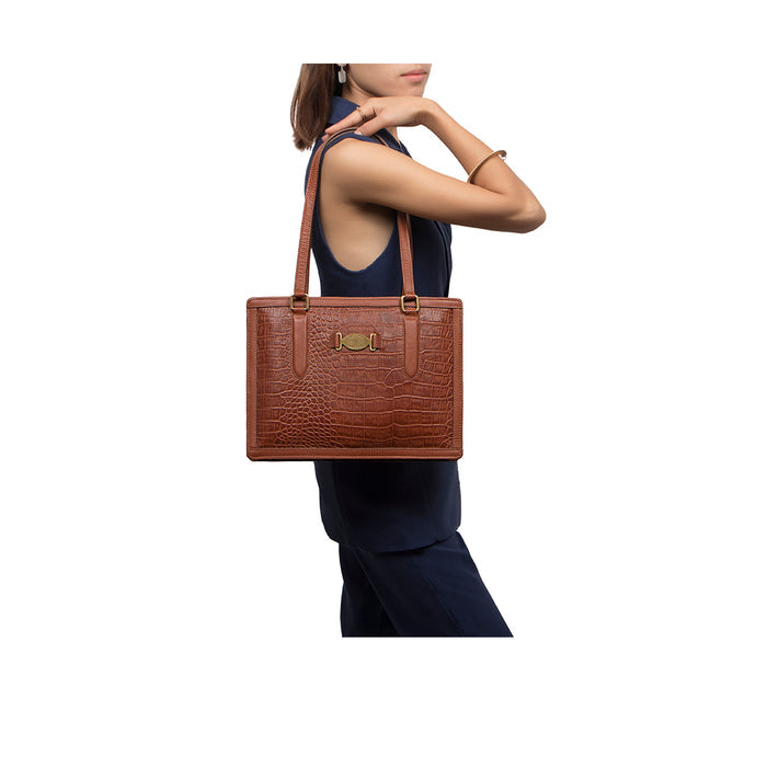 Selena 02 Tan Leather Shoulder Bag