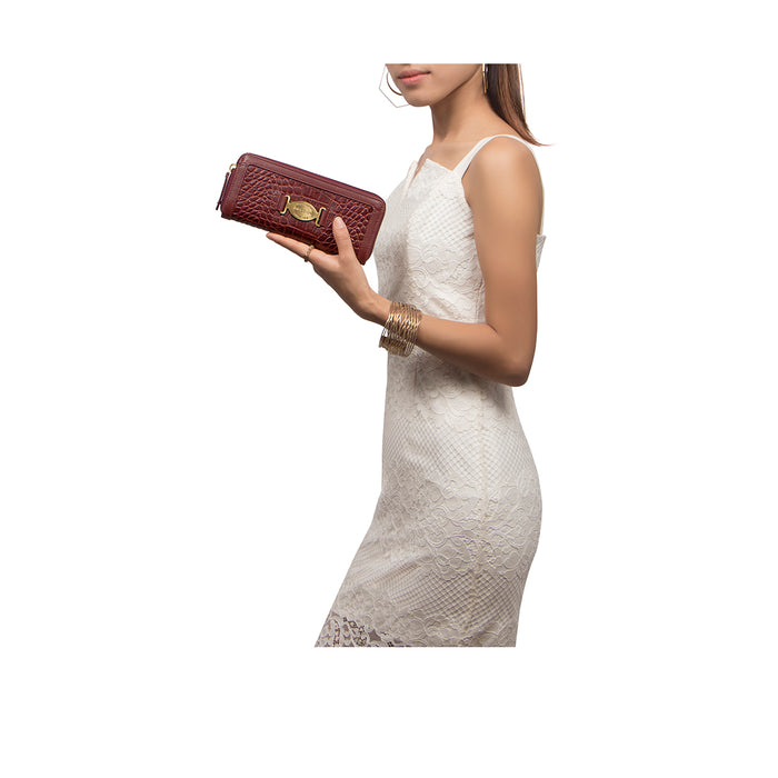 Selena W1 Red Leather Zip Around Wallet