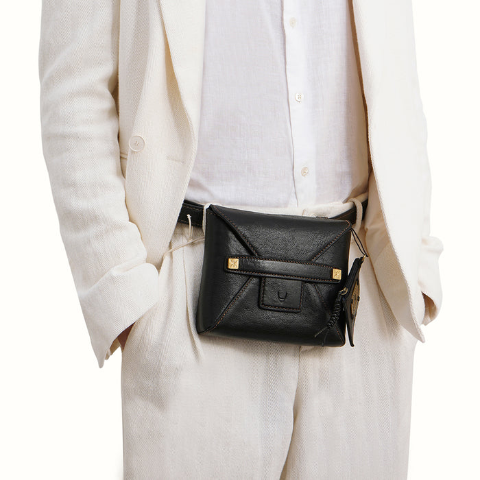 Timbuktoo - 01 Black Leather  Belt Bag