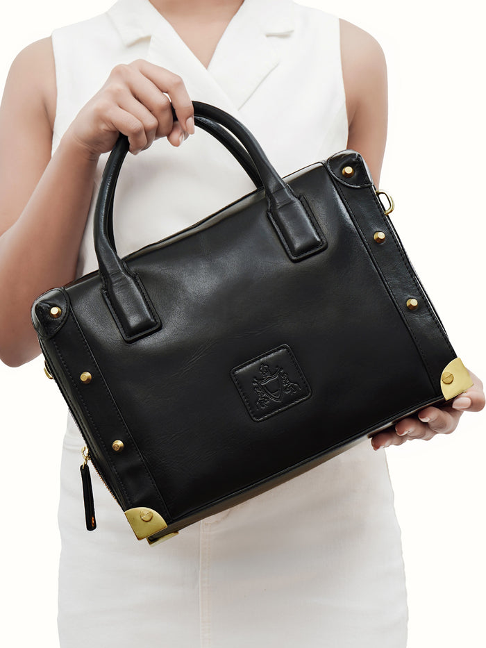 Tulum 02 Black Leather Shoulder Bag