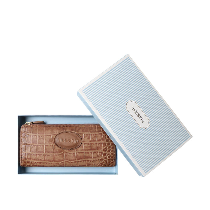 Valencia W2 Nude Leather Zip Around Wallet