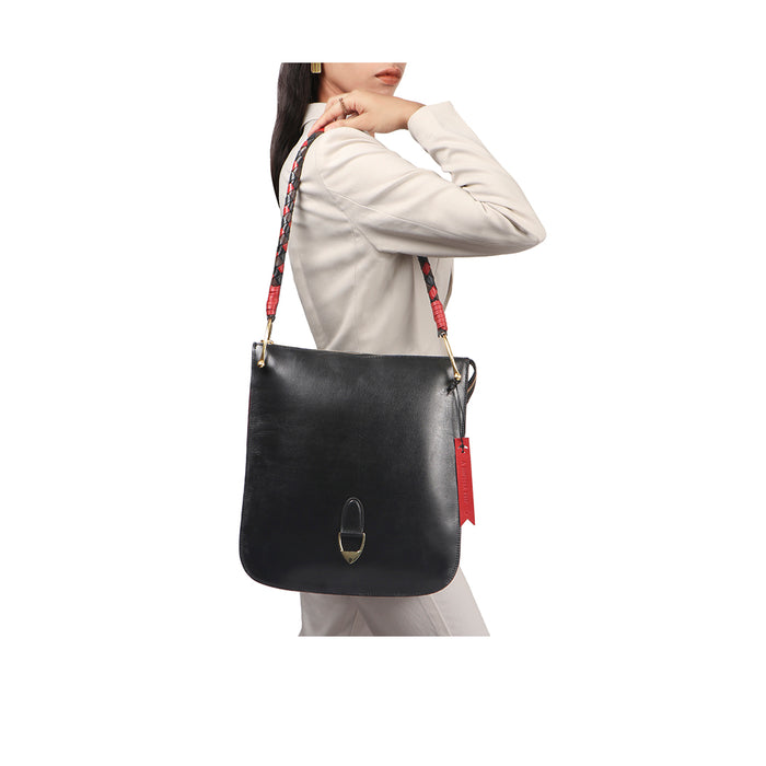 Vintage 02 Black Leather Shoulder Bag